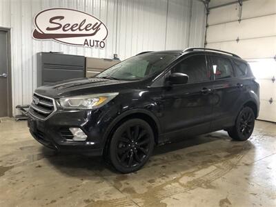 2017 Ford Escape SE   - Photo 1 - Saint Louis, MI 48880-9800