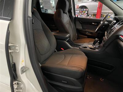 2015 GMC Acadia SLE-2   - Photo 18 - Saint Louis, MI 48880-9800