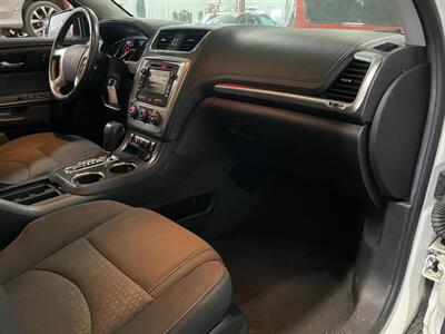2015 GMC Acadia SLE-2   - Photo 21 - Saint Louis, MI 48880-9800