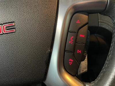 2015 GMC Acadia SLE-2   - Photo 12 - Saint Louis, MI 48880-9800