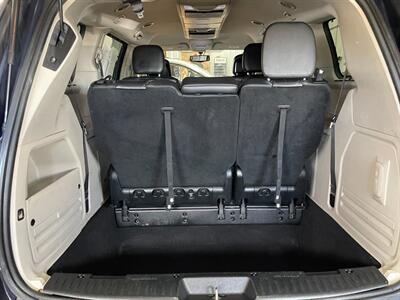 2014 Chrysler Town and Country Touring-L   - Photo 27 - Saint Louis, MI 48880-9800