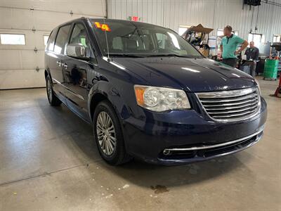 2014 Chrysler Town and Country Touring-L   - Photo 4 - Saint Louis, MI 48880-9800