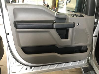 2018 Ford F-150 XLT   - Photo 19 - Saint Louis, MI 48880-9800