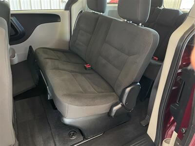 2017 Dodge Grand Caravan SE   - Photo 16 - Saint Louis, MI 48880-9800