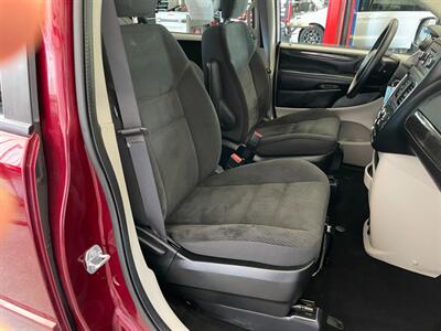 2017 Dodge Grand Caravan SE   - Photo 17 - Saint Louis, MI 48880-9800