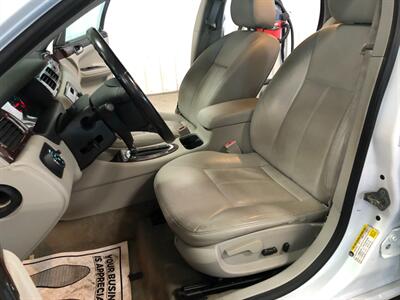2010 Chevrolet Impala LTZ   - Photo 14 - Saint Louis, MI 48880-9800