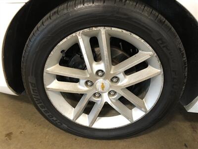 2010 Chevrolet Impala LTZ   - Photo 22 - Saint Louis, MI 48880-9800