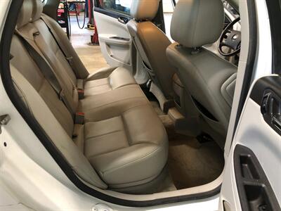 2010 Chevrolet Impala LTZ   - Photo 17 - Saint Louis, MI 48880-9800