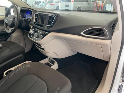 2021 Chrysler Voyager L - Photo 20 - Saint Louis, MI 48880-9800