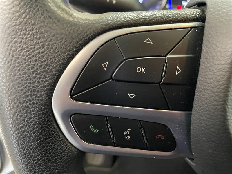 2021 Chrysler Voyager L - Photo 10 - Saint Louis, MI 48880-9800