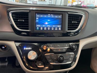 2021 Chrysler Voyager L - Photo 14 - Saint Louis, MI 48880-9800