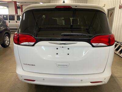 2021 Chrysler Voyager L - Photo 26 - Saint Louis, MI 48880-9800