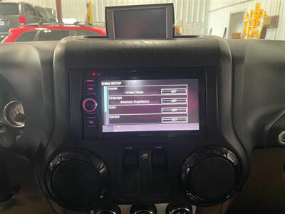 2012 Jeep Wrangler Rubicon - Photo 13 - Saint Louis, MI 48880-9800
