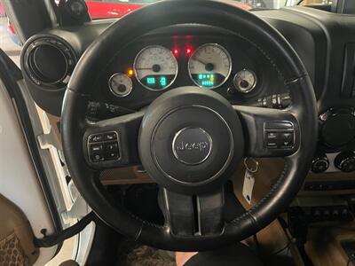 2012 Jeep Wrangler Rubicon - Photo 9 - Saint Louis, MI 48880-9800
