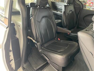 2018 Chrysler Pacifica Touring L Plus   - Photo 22 - Saint Louis, MI 48880-9800