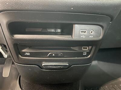 2018 Chrysler Pacifica Touring L Plus   - Photo 16 - Saint Louis, MI 48880-9800