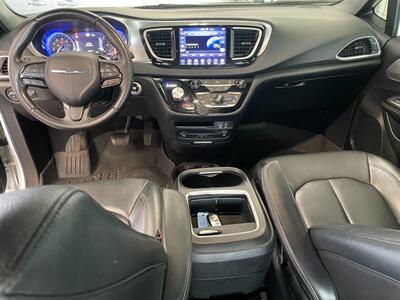 2018 Chrysler Pacifica Touring L Plus   - Photo 8 - Saint Louis, MI 48880-9800