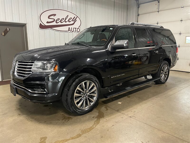 2017 Lincoln Navigator L Select   - Photo 1 - Saint Louis, MI 48880-9800