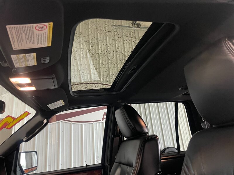 2017 Lincoln Navigator L Select - Photo 17 - Saint Louis, MI 48880-9800