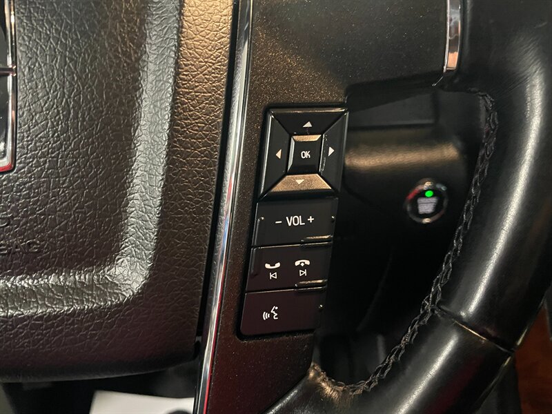 2017 Lincoln Navigator L Select - Photo 12 - Saint Louis, MI 48880-9800