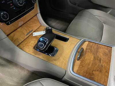 2012 Chrysler 300 Limited   - Photo 13 - Saint Louis, MI 48880-9800