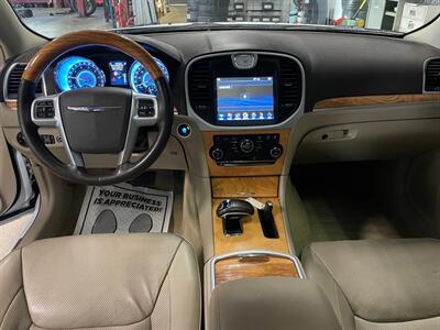 2012 Chrysler 300 Limited   - Photo 8 - Saint Louis, MI 48880-9800