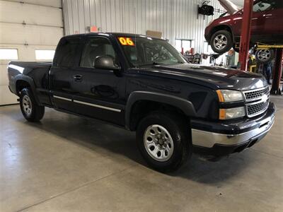 2006 Chevrolet Silverado 1500 Work Truck   - Photo 5 - Saint Louis, MI 48880-9800
