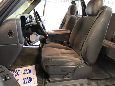 2006 Chevrolet Silverado 1500 Work Truck   - Photo 14 - Saint Louis, MI 48880-9800