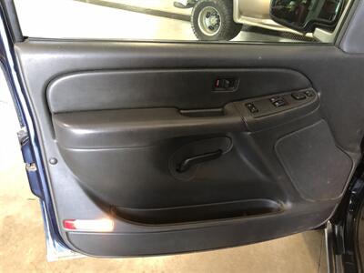 2006 Chevrolet Silverado 1500 Work Truck   - Photo 19 - Saint Louis, MI 48880-9800