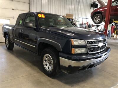 2006 Chevrolet Silverado 1500 Work Truck   - Photo 4 - Saint Louis, MI 48880-9800