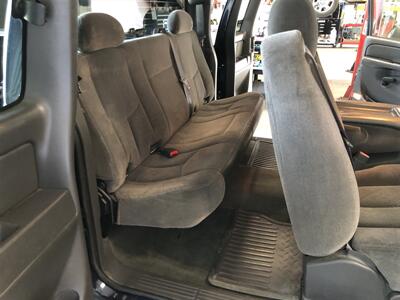 2006 Chevrolet Silverado 1500 Work Truck   - Photo 18 - Saint Louis, MI 48880-9800