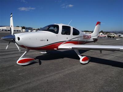 2005 Cirrus SR22 - GTS   - Photo 11 - Santa Monica, CA 90405