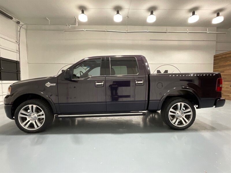 2007 Ford F-150 Harley-Davidson Crew Cab 4X4 / 5.4L V8/1-OWNER  / Leather / Sunroof / Navigation / ZERO RUST - Photo 3 - Gladstone, OR 97027