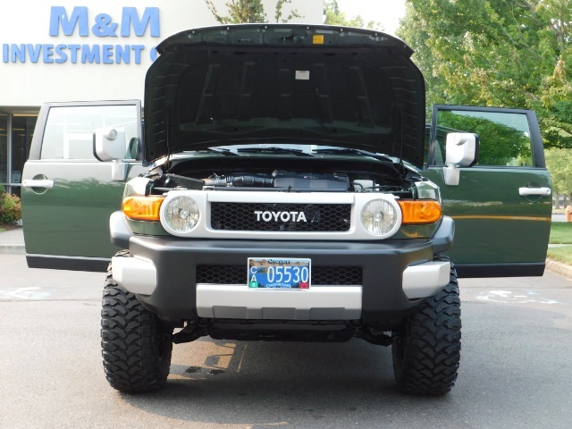 2012 Toyota FJ Cruiser Sport Utility / 4X4 / NEW WHEELS & TIRES / LIFTED   - Photo 29 - Portland, OR 97217