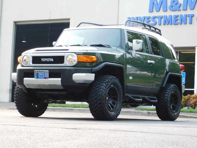 2012 Toyota FJ Cruiser Sport Utility / 4X4 / NEW WHEELS & TIRES / LIFTED   - Photo 46 - Portland, OR 97217