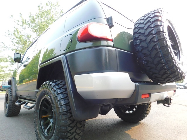 2012 Toyota FJ Cruiser Sport Utility / 4X4 / NEW WHEELS & TIRES / LIFTED   - Photo 10 - Portland, OR 97217