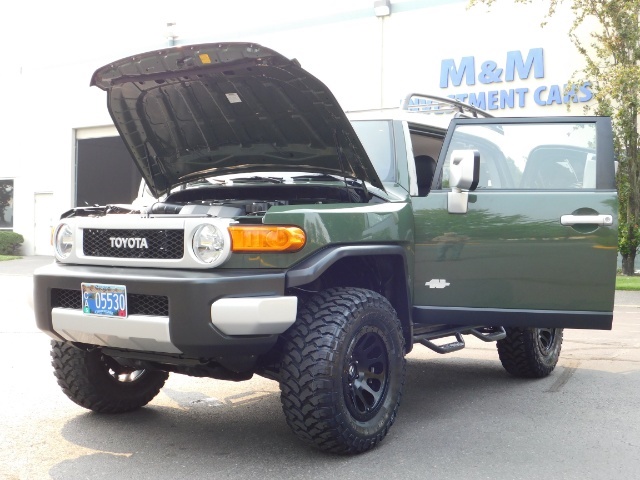 2012 Toyota FJ Cruiser Sport Utility / 4X4 / NEW WHEELS & TIRES / LIFTED   - Photo 25 - Portland, OR 97217