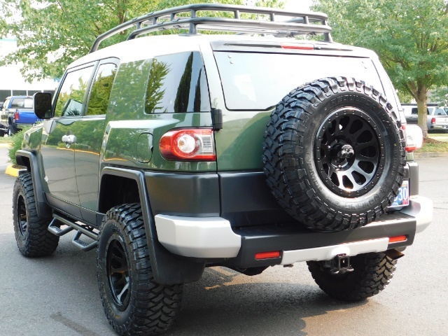 2012 Toyota FJ Cruiser Sport Utility / 4X4 / NEW WHEELS & TIRES / LIFTED   - Photo 7 - Portland, OR 97217