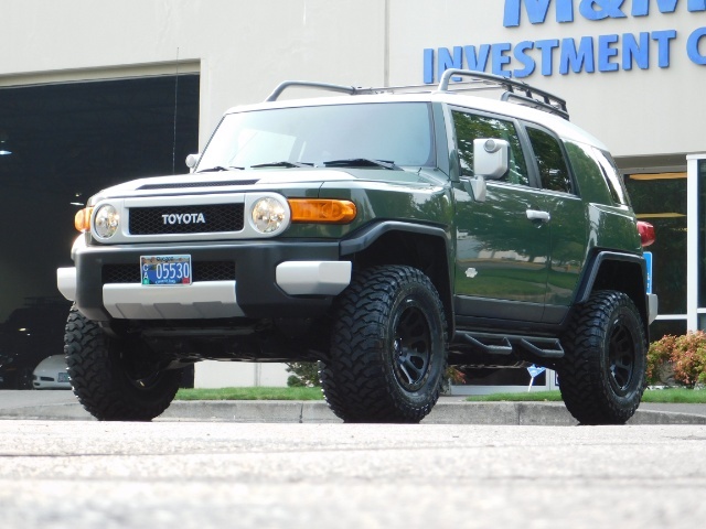 2012 Toyota FJ Cruiser Sport Utility / 4X4 / NEW WHEELS & TIRES / LIFTED   - Photo 38 - Portland, OR 97217