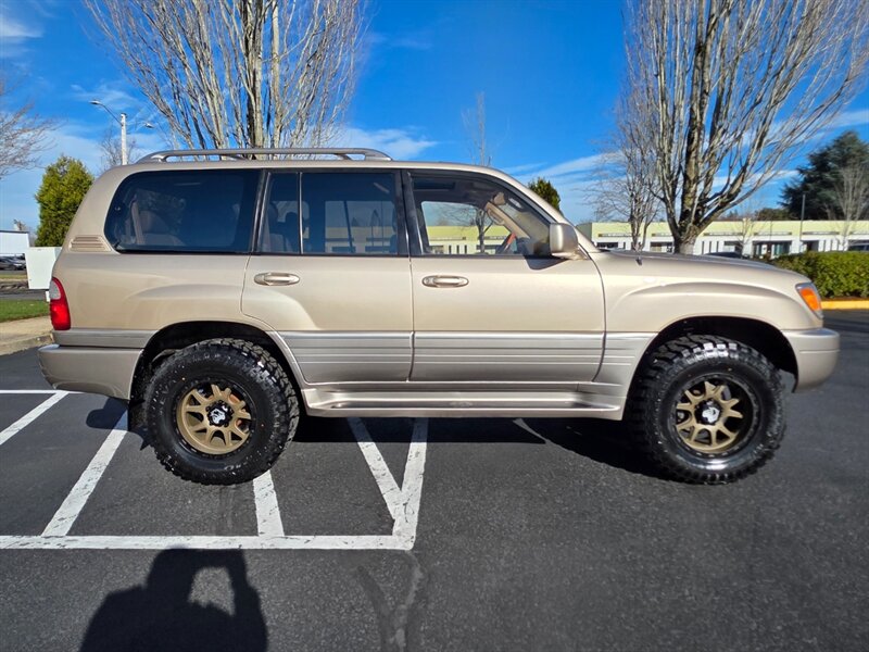 2000 Lexus LX 470 4WD / BRAND NEW OLD MAN EMU LIFT  / FRESH TIMING BELT + WATER PUMP / DIFF LOCK / BRAND NEW WHEELS + MUD TIRES / 1-OWNER - Photo 4 - Portland, OR 97217