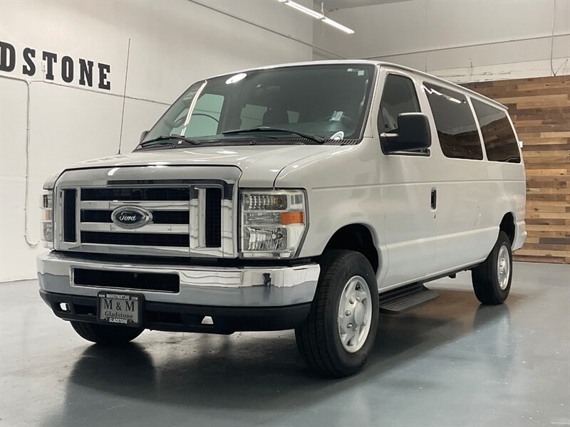 2011 Ford E-Series Van E-350 SD XLT 12-Passenger Van / V8 / 75,000  MILES  / ZERO RUST / BRAND NEW SET OF TIRES - Photo 1 - Gladstone, OR 97027