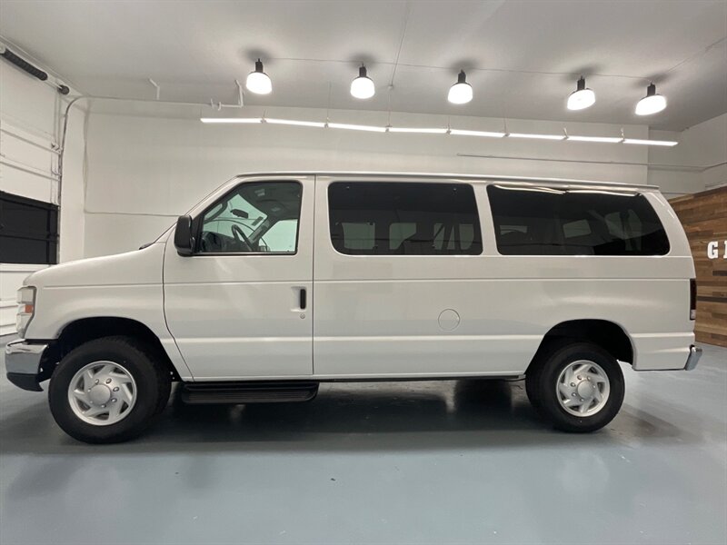 2011 Ford E-Series Van E-350 SD XLT 12-Passenger Van / V8 / 75,000  MILES  / ZERO RUST / BRAND NEW SET OF TIRES - Photo 3 - Gladstone, OR 97027