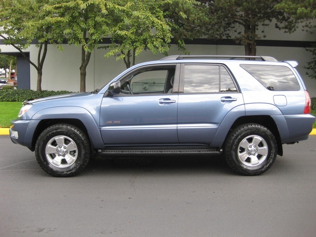2004 Toyota 4Runner SR5 - Photo 2 - Portland, OR 97217