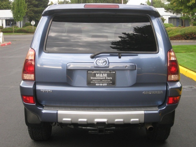 2004 Toyota 4Runner SR5 - Photo 4 - Portland, OR 97217