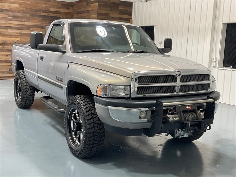 2001 Dodge Ram 2500 SLT 4X4 REGULAR CAB / 5.9L DIESEL / 5 SPD MANUAL / NEW WHEELS & TIRES / NEW CLUTCH / LOCAL - Photo 2 - Gladstone, OR 97027