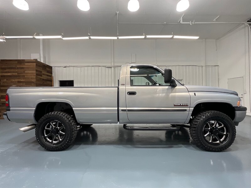 2001 Dodge Ram 2500 SLT 4X4 REGULAR CAB / 5.9L DIESEL / 5 SPD MANUAL / NEW WHEELS & TIRES / NEW CLUTCH / LOCAL - Photo 4 - Gladstone, OR 97027