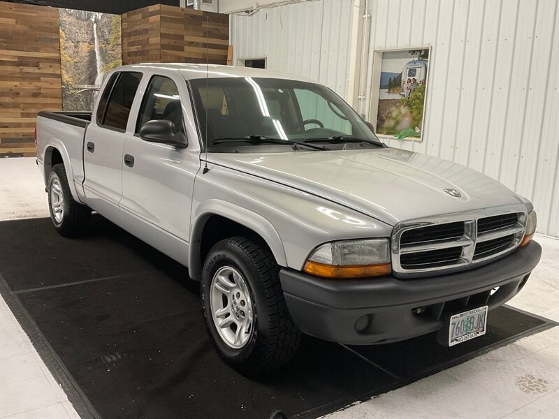 2004 Dodge Dakota SXT Quad Cab 2WD / 3.7L V6 / LOCAL / 85,000 MILES  / RUST FREE / Excel Cond - Photo 2 - Gladstone, OR 97027