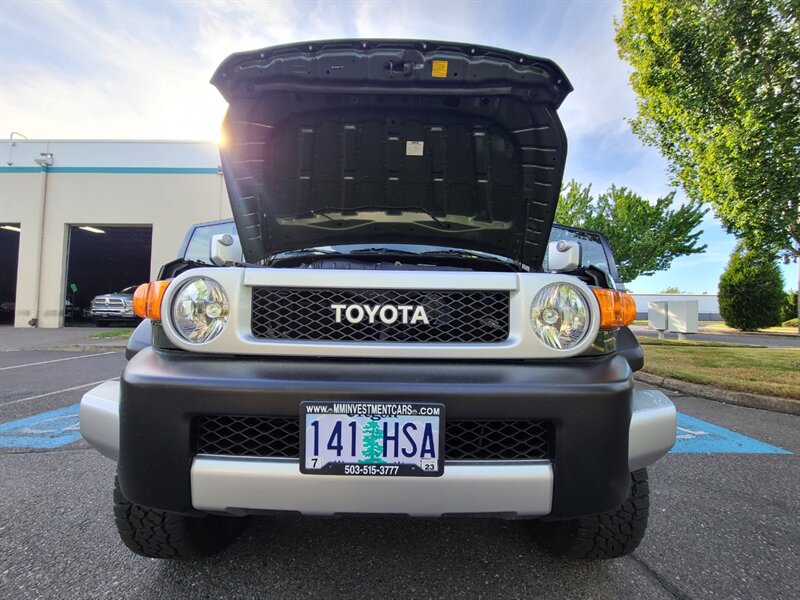 2012 Toyota FJ Cruiser 4X4 / LEATHER / E-LOCKER / XD's / ICON LIFT  / HEATED SEATS / LOW MILES - Photo 29 - Portland, OR 97217