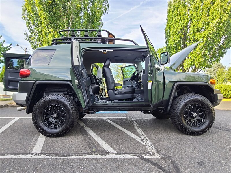 2012 Toyota FJ Cruiser 4X4 / LEATHER / E-LOCKER / XD's / ICON LIFT  / HEATED SEATS / LOW MILES - Photo 24 - Portland, OR 97217