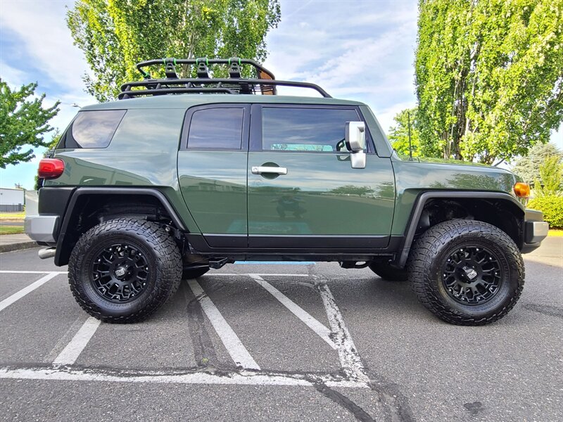 2012 Toyota FJ Cruiser 4X4 / LEATHER / E-LOCKER / XD's / ICON LIFT  / HEATED SEATS / LOW MILES - Photo 4 - Portland, OR 97217